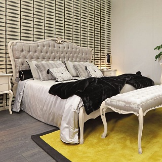 Кровать Giorgio Casa VALPOLICELLA, отделка кремовый полуматовый лак Cipria, ткань кат. B K216