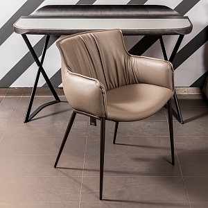 ���� � �������������� Rhonda �� Cattelan Italia �� �����