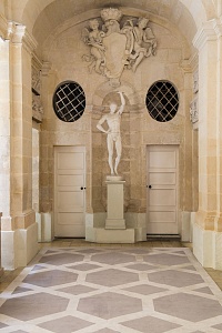 ����� Cora